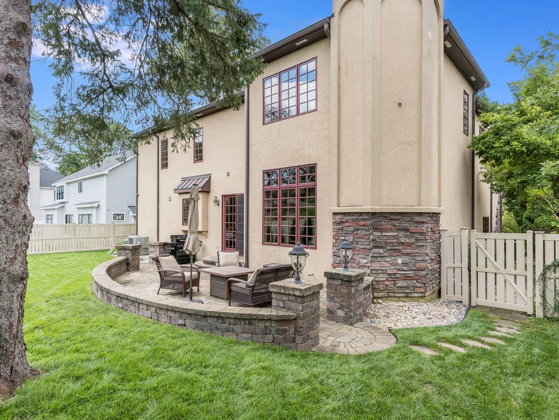 Photo of 720 Willow Road
