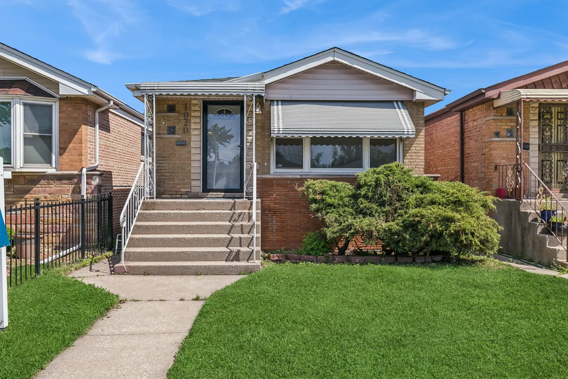 Photo of 1020 W 108th Place