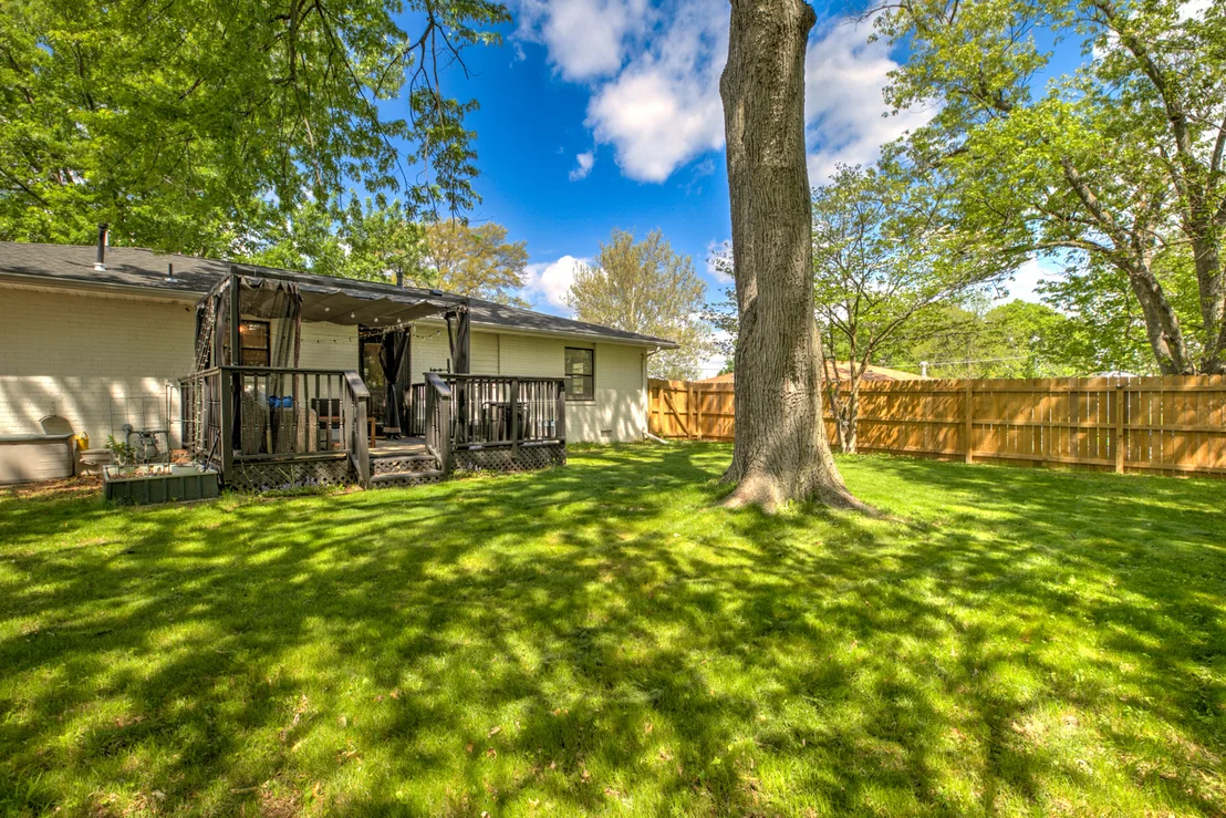Photo of 1402 HILLTOP Drive
