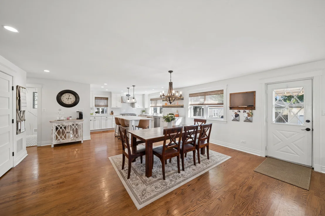 Photo of 9043 Bartlett Avenue