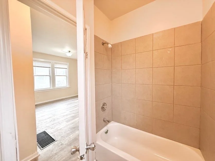 Photo of 1406 W 109th Place