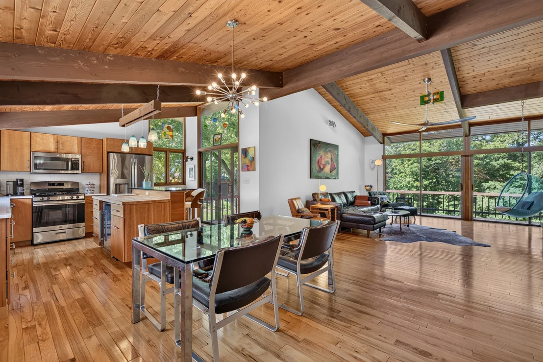 Photo of 2390 Circle Drive