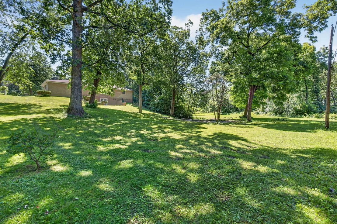 Photo of 319 Parkshore Drive