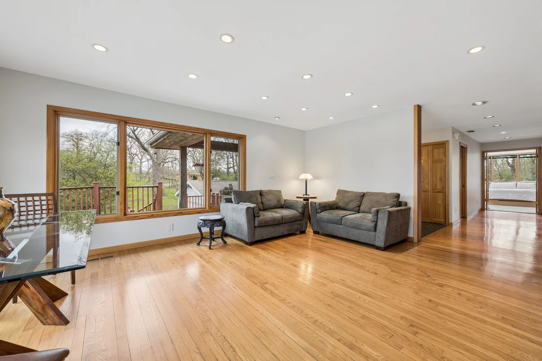 Photo of 245 W Circle Drive