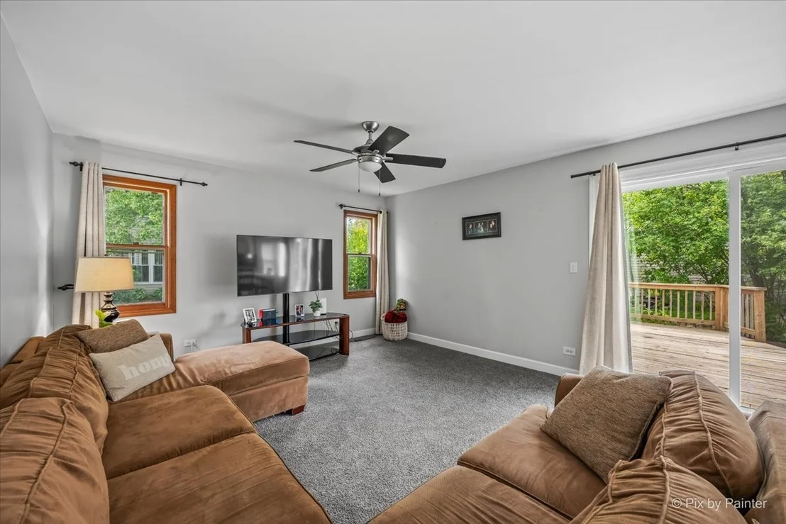 Photo of 658 WAINSFORD Drive