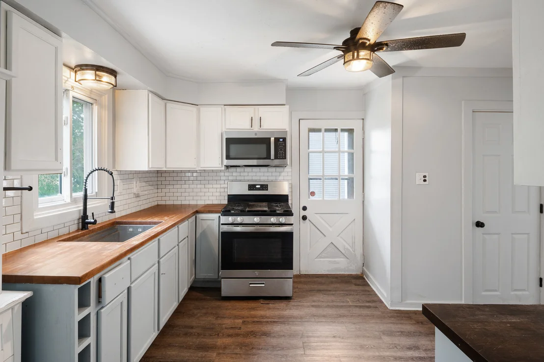 Photo of 447 Ashland Avenue