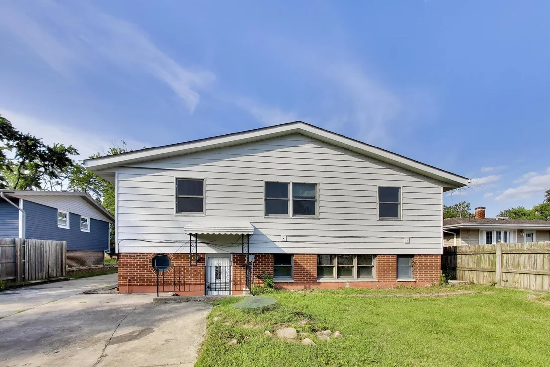 Photo of 2925 E 188th Place