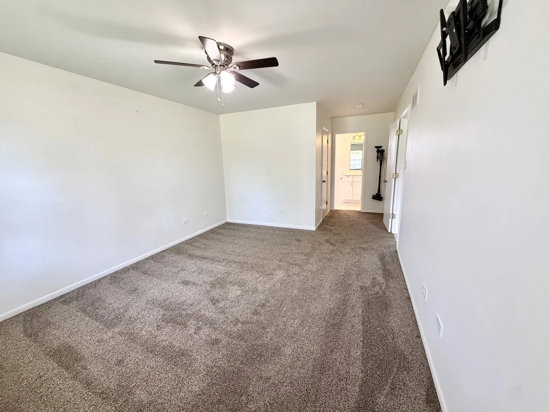 Photo of 2337 Golfview Drive