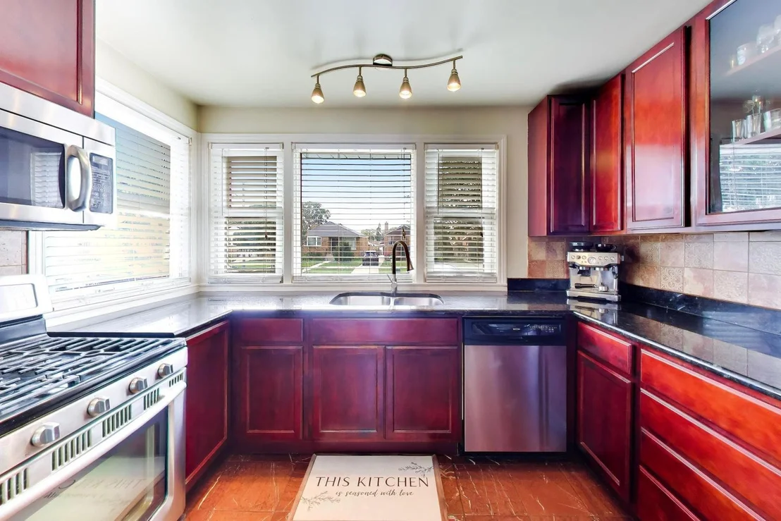 Photo of 3225 Sunset Lane