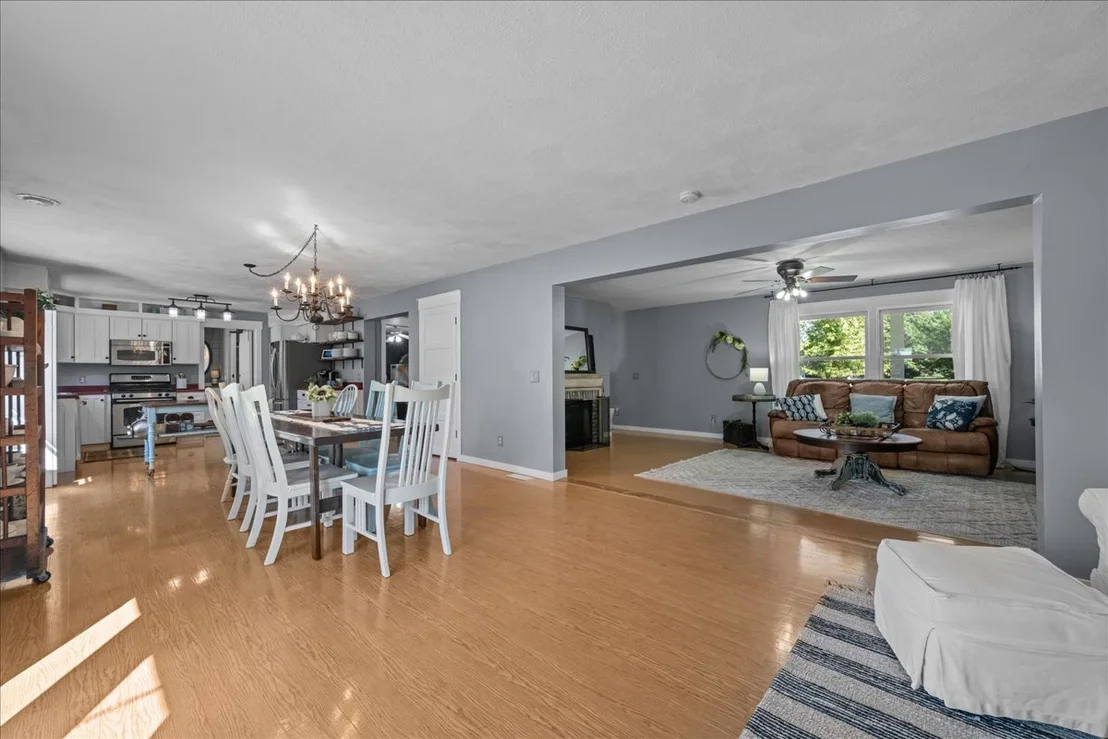 Photo of 9N424 Tamara Drive
