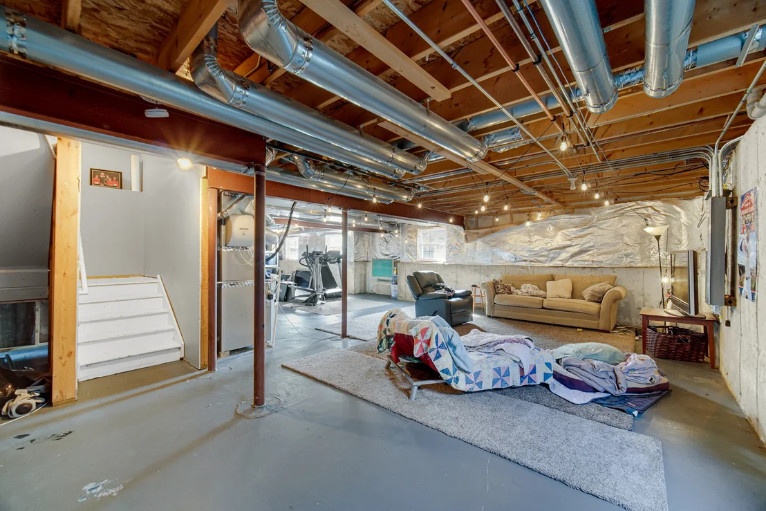Photo of 3097 Chalkstone Avenue