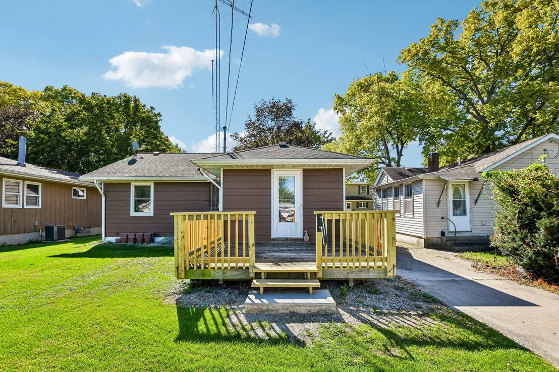 Photo of 724 Douglas Street