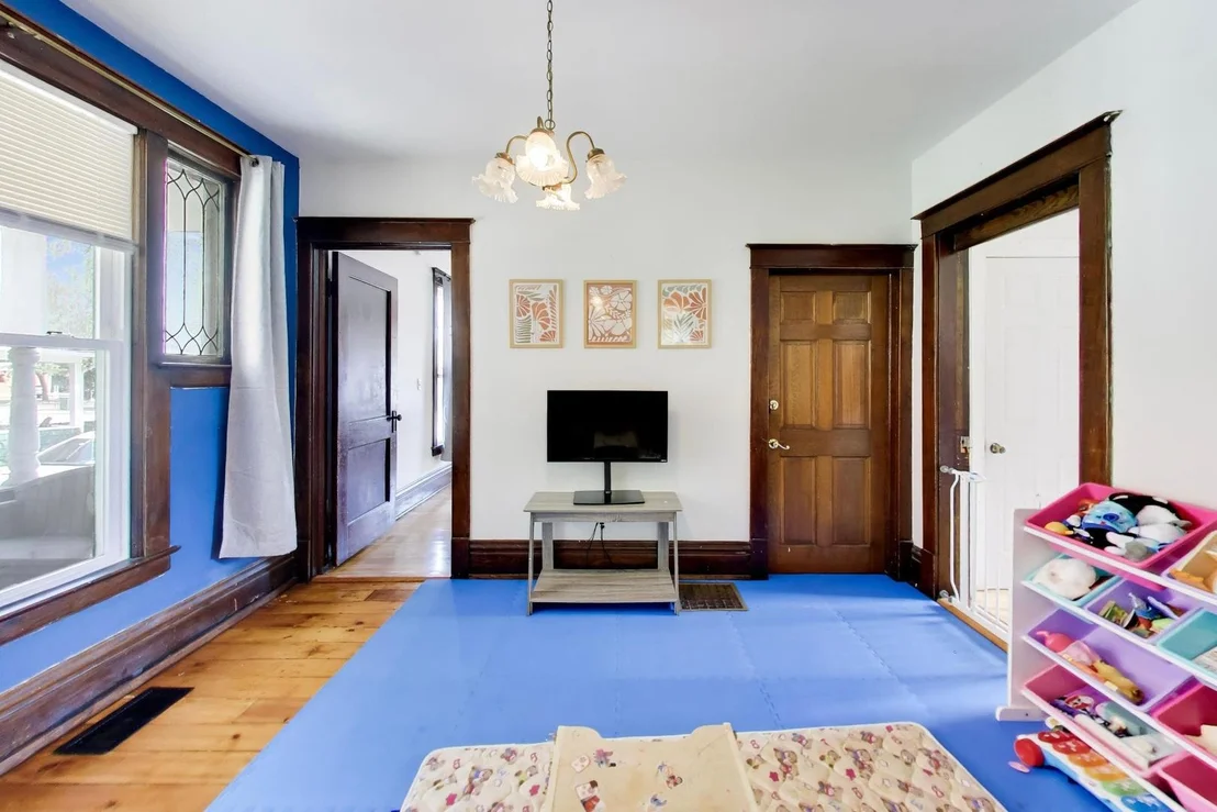 Photo of 422 Summit Street