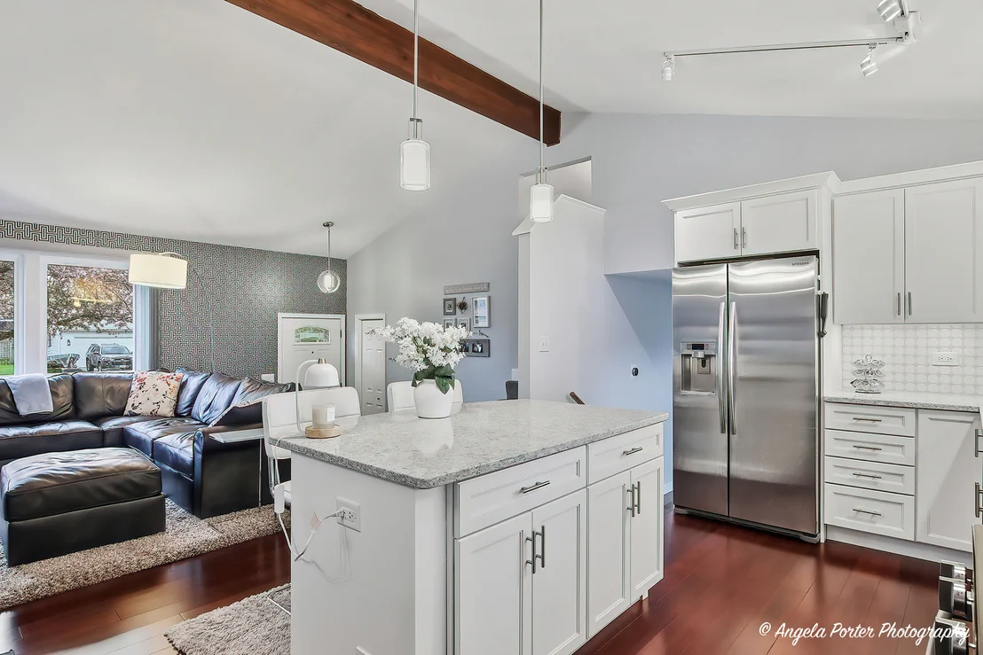 Photo of 412 Surrey Lane