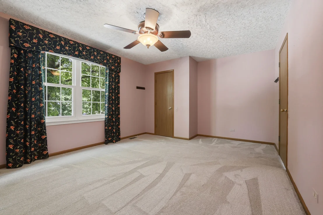 Photo of 1945 Ozark Parkway