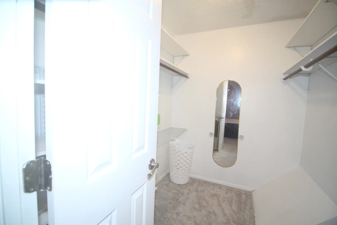 Photo of Unit B at 1530 Hunt Drive