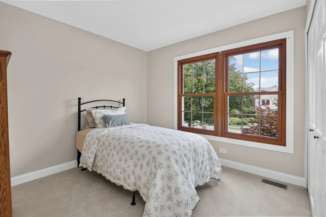 Photo of 0N651 Alta Lane
