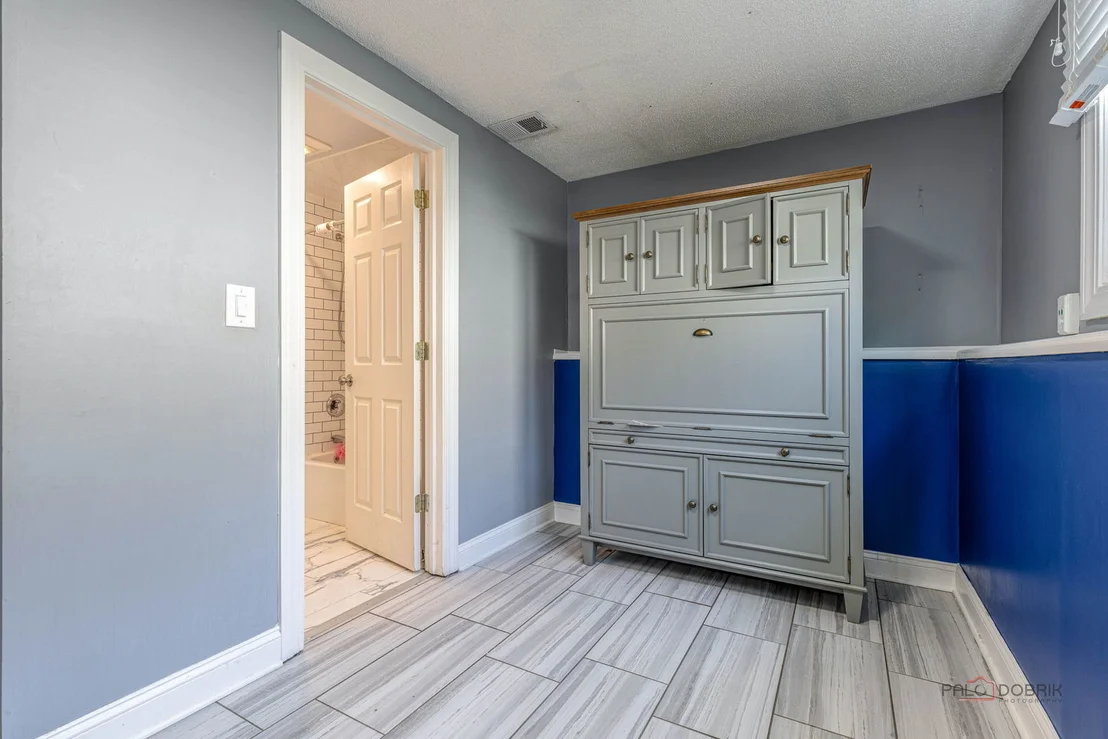 Photo of 690 Macarthur Drive