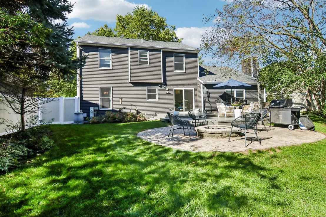Photo of 585 Yellowstone Drive