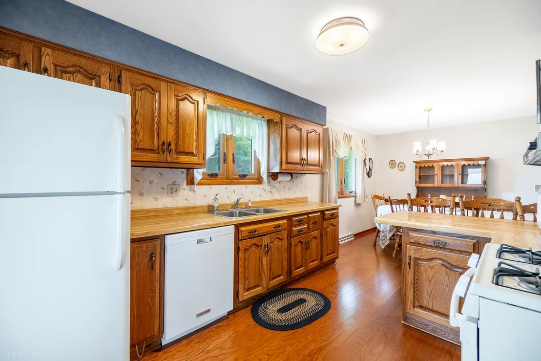 Photo of 835 Scott Drive