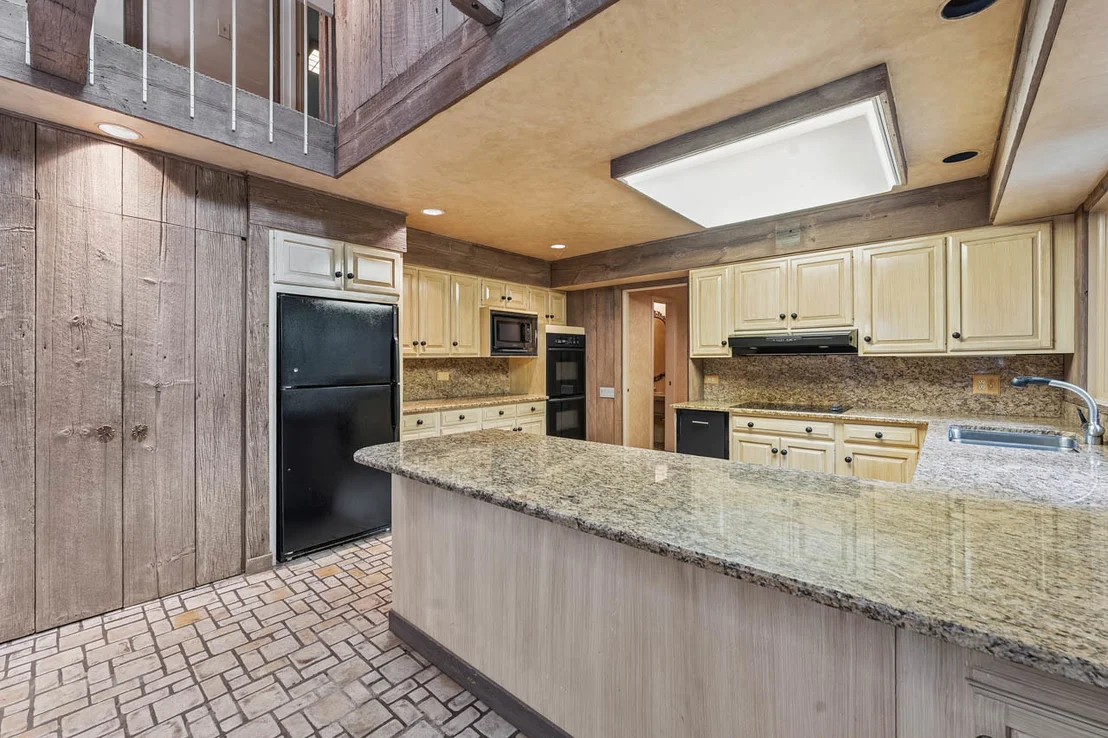 Photo of 560 Thornmeadow Road