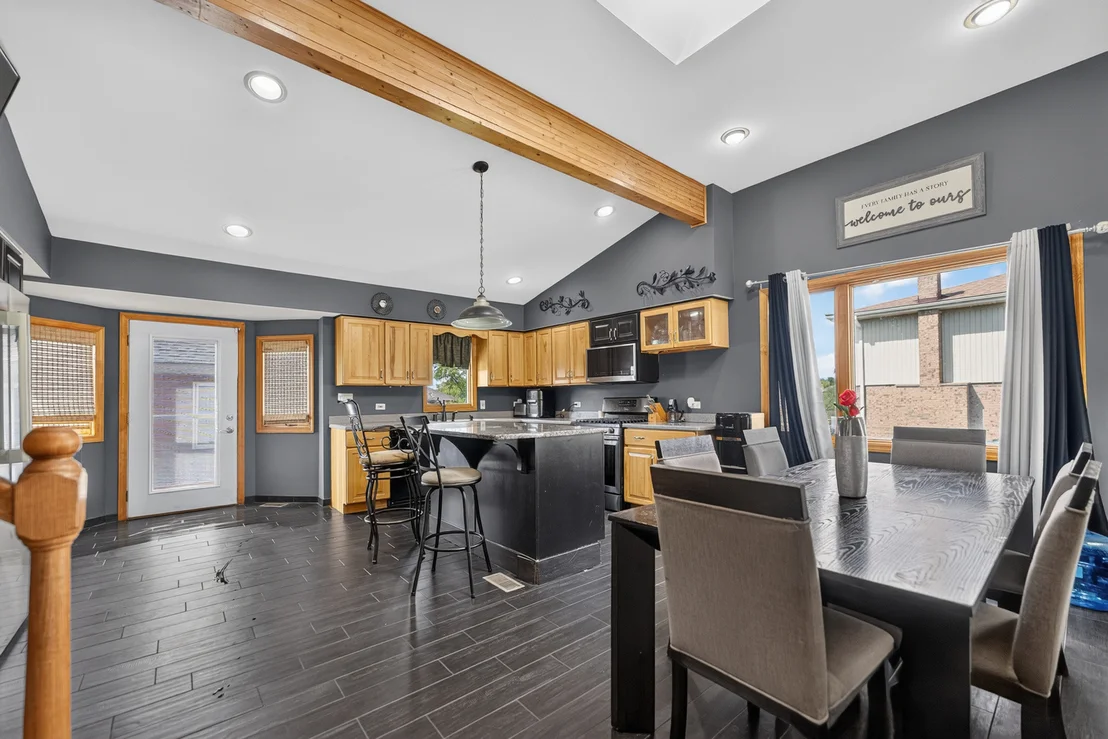 Photo of 7622 W Lakeside Drive