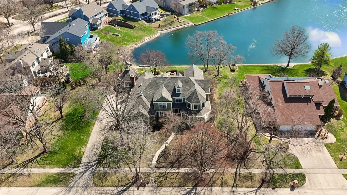 Photo of 2204 Edgewater Place