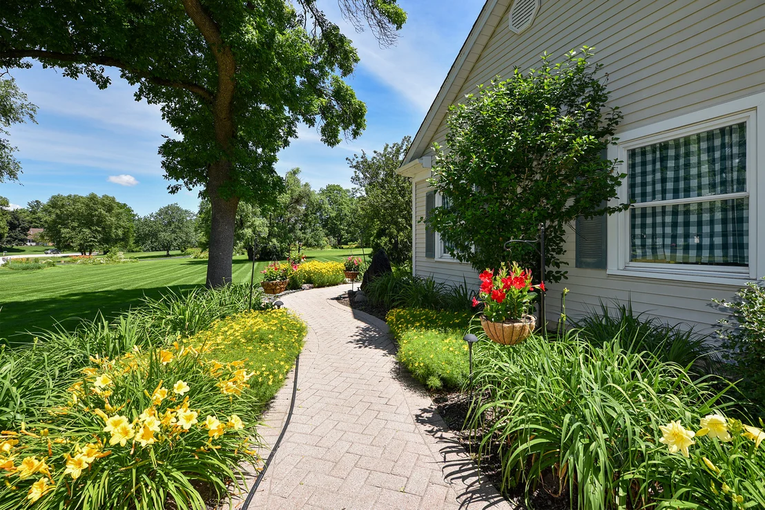 Photo of 381 Grayfriars Lane
