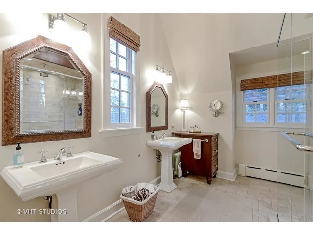 Photo of 1710 Forest Avenue