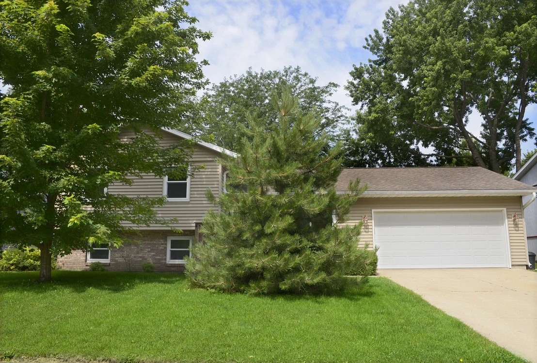 Photo of 1405 Dakota Drive