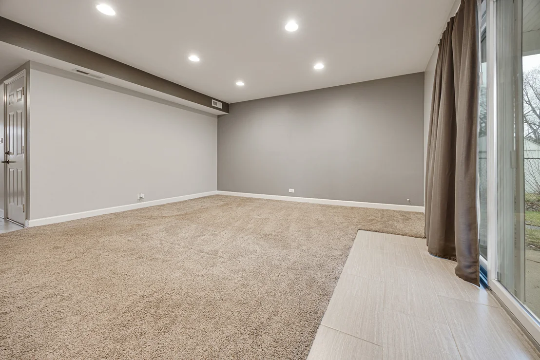 Photo of 1811 AZALEA Lane
