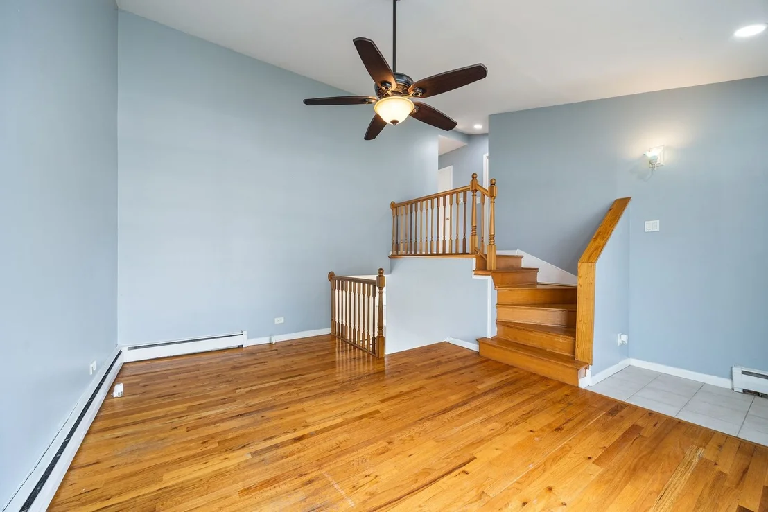 Photo of 8837 Robin Drive
