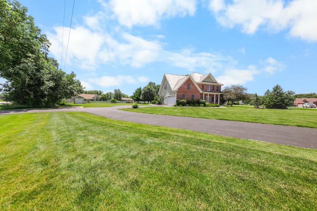 Photo of 1223 Fox Run Drive