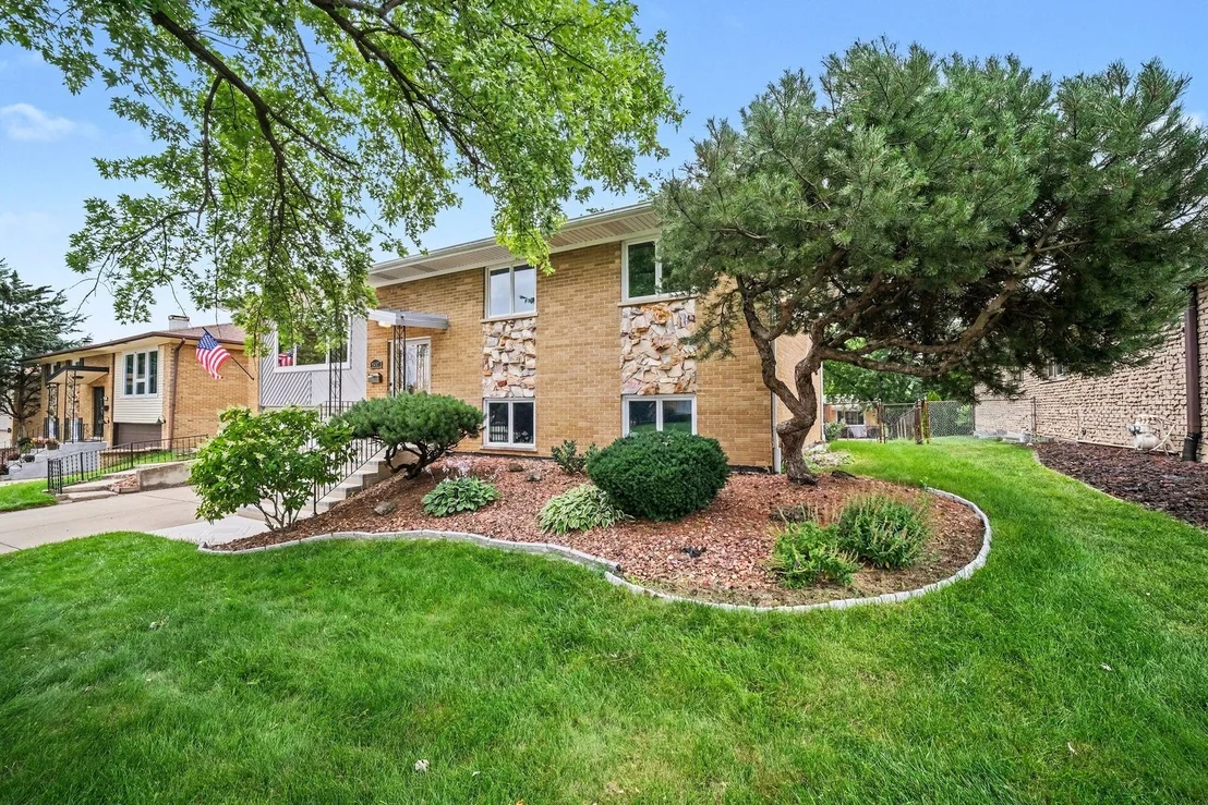 Photo of 15217 Pine Drive