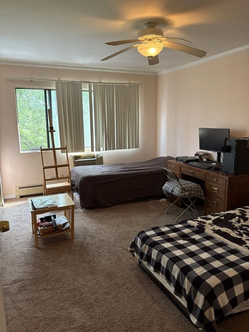 Photo of Unit 412A at 7211 WOLF Road