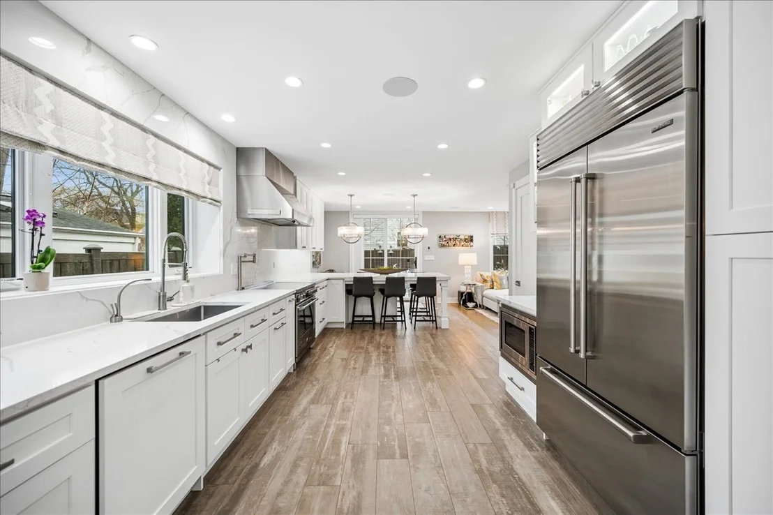 Photo of 270 Sheridan Road