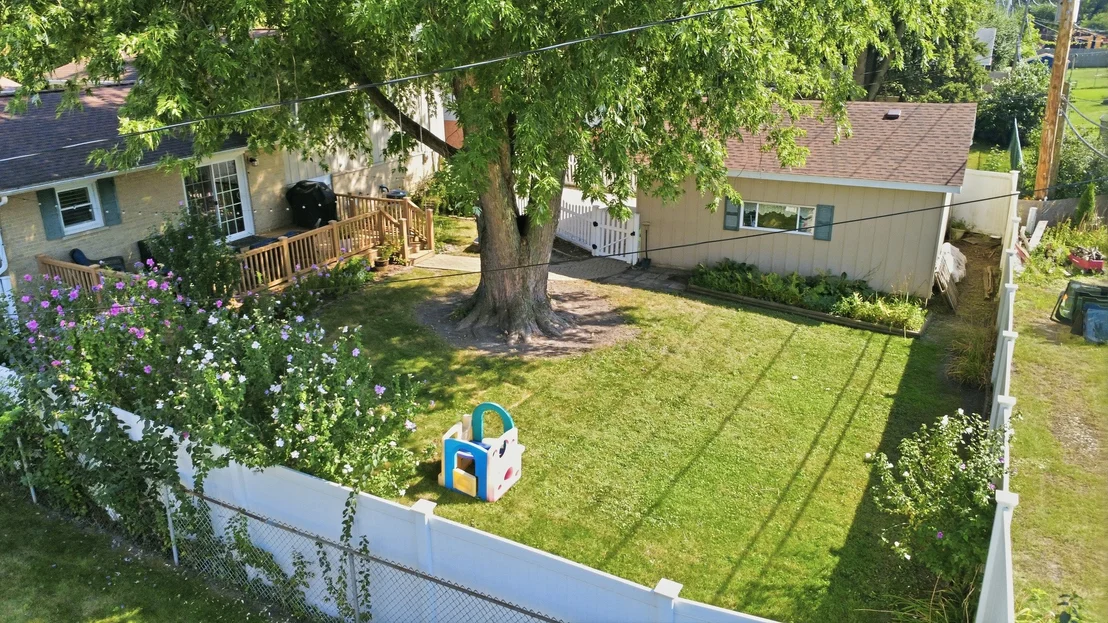 Photo of 15124 Hillside Avenue