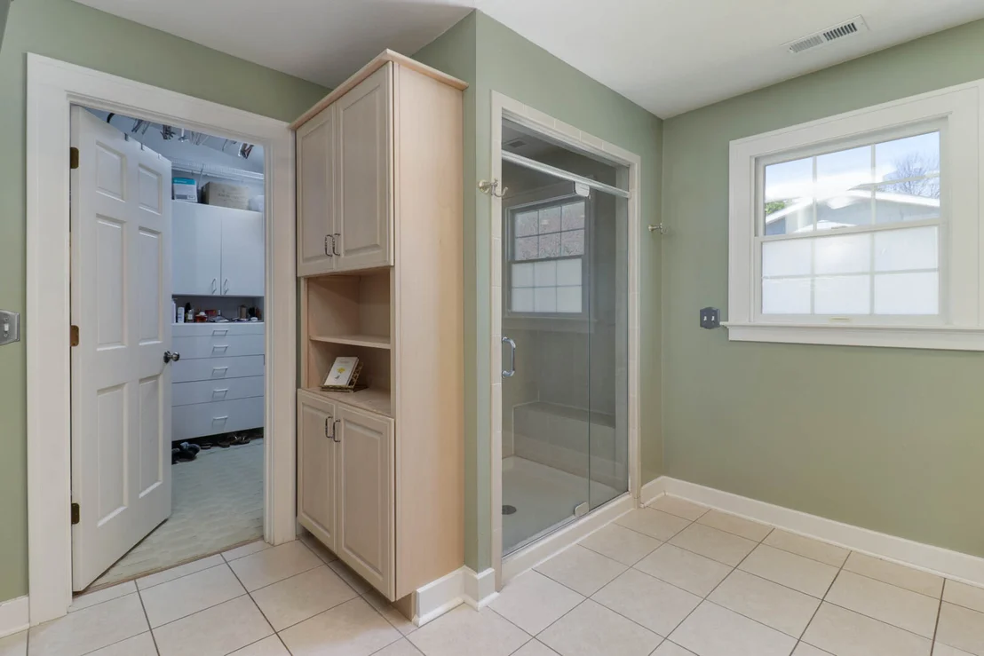Photo of 1202 Elmwood Road