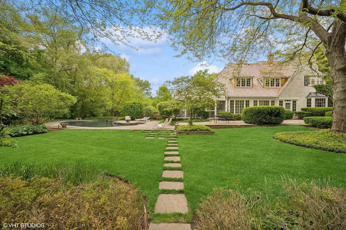Photo of 844 Hibbard Road