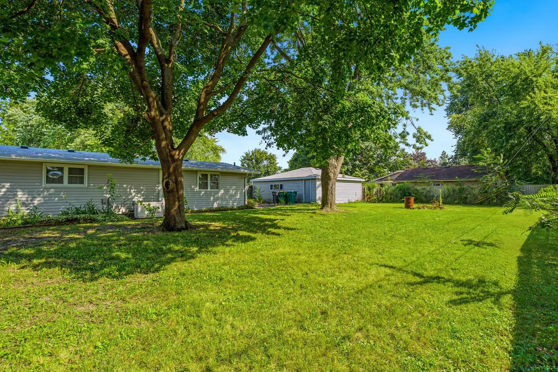 Photo of 13916 S Meadowbrook Drive