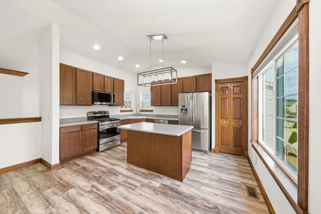 Photo of 922 Saddle Ridge Drive