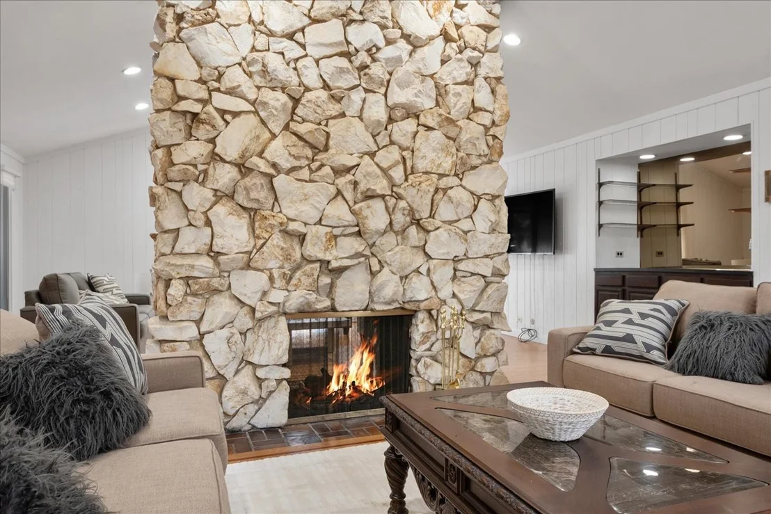 Photo of 2821 Covert Road