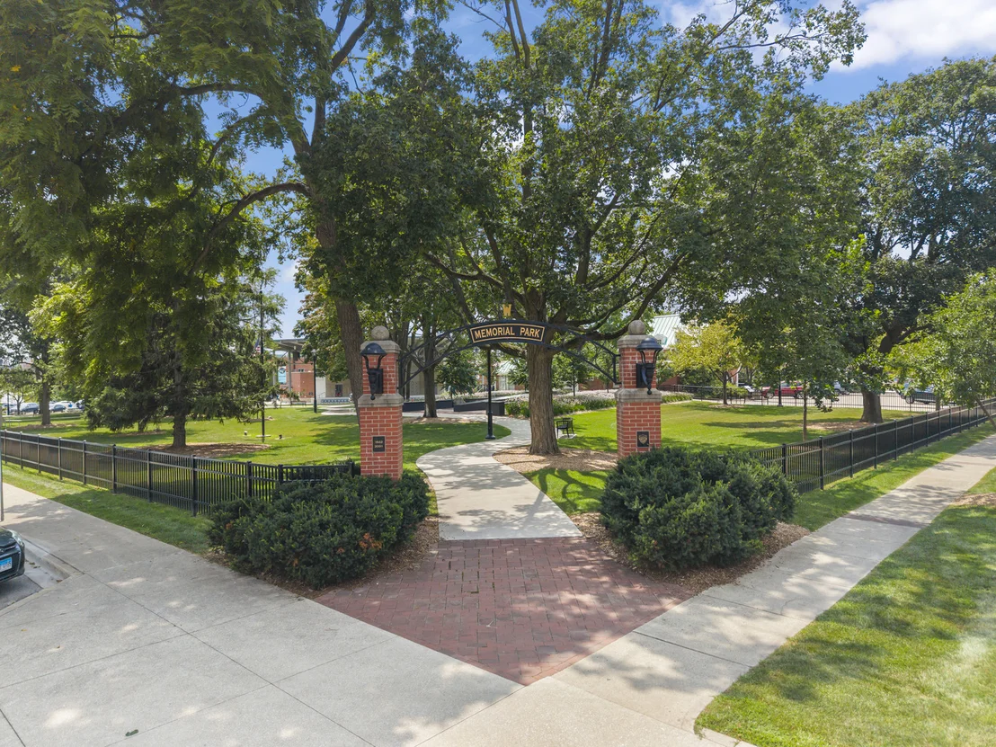 Photo of 333 N Hale Street