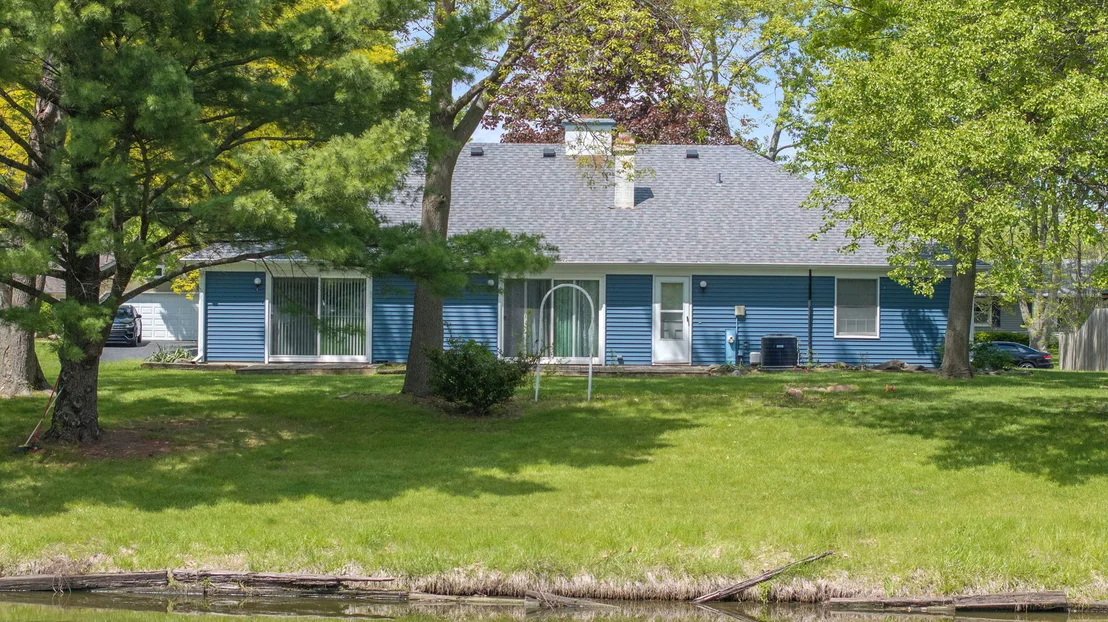 Photo of 40 Cayman Drive