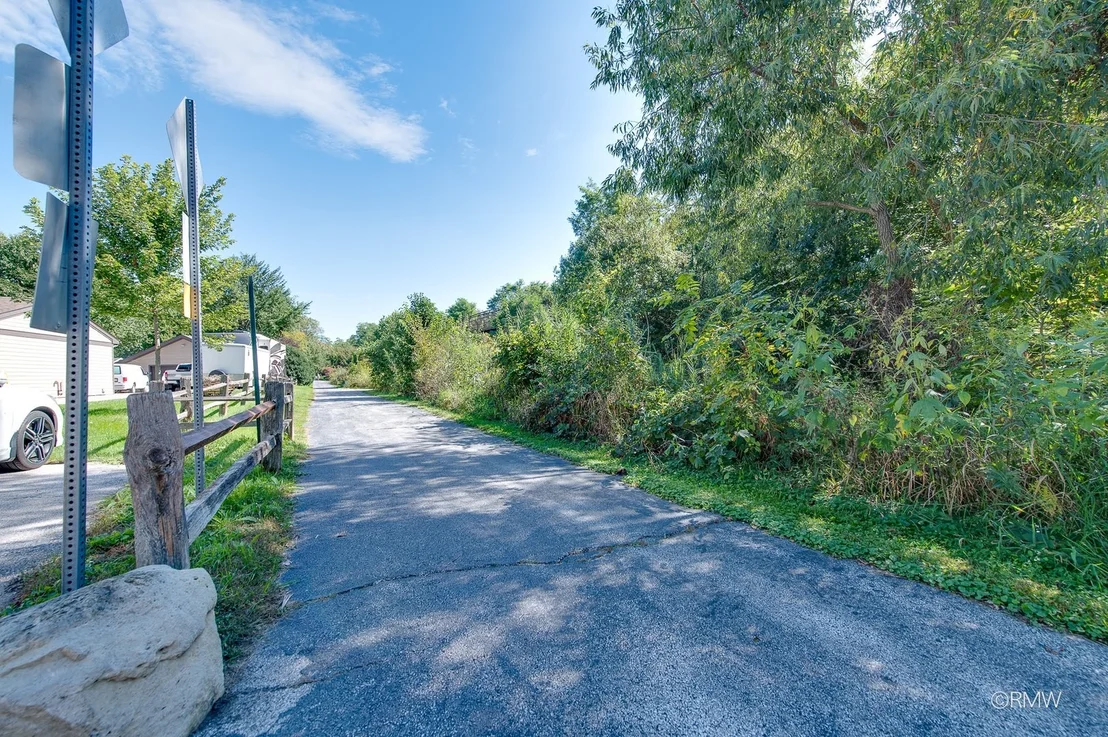 Photo of 0S068 Cottonwood Drive
