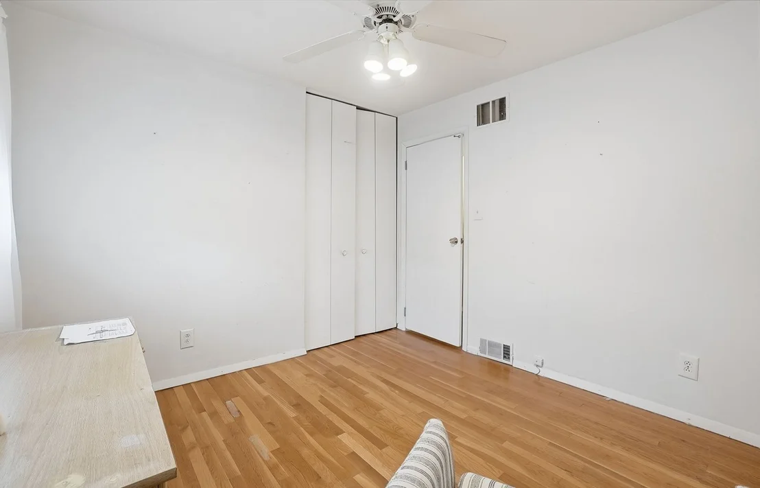 Photo of 18833 Park Avenue