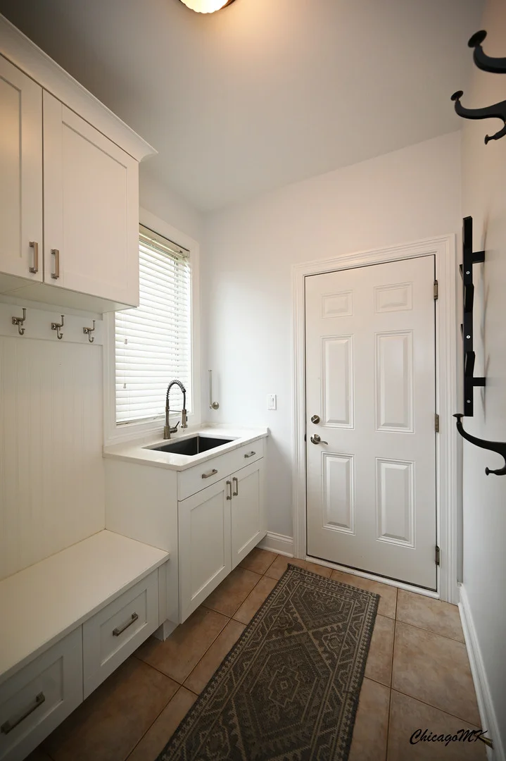 Photo of 1812 Warwick Lane