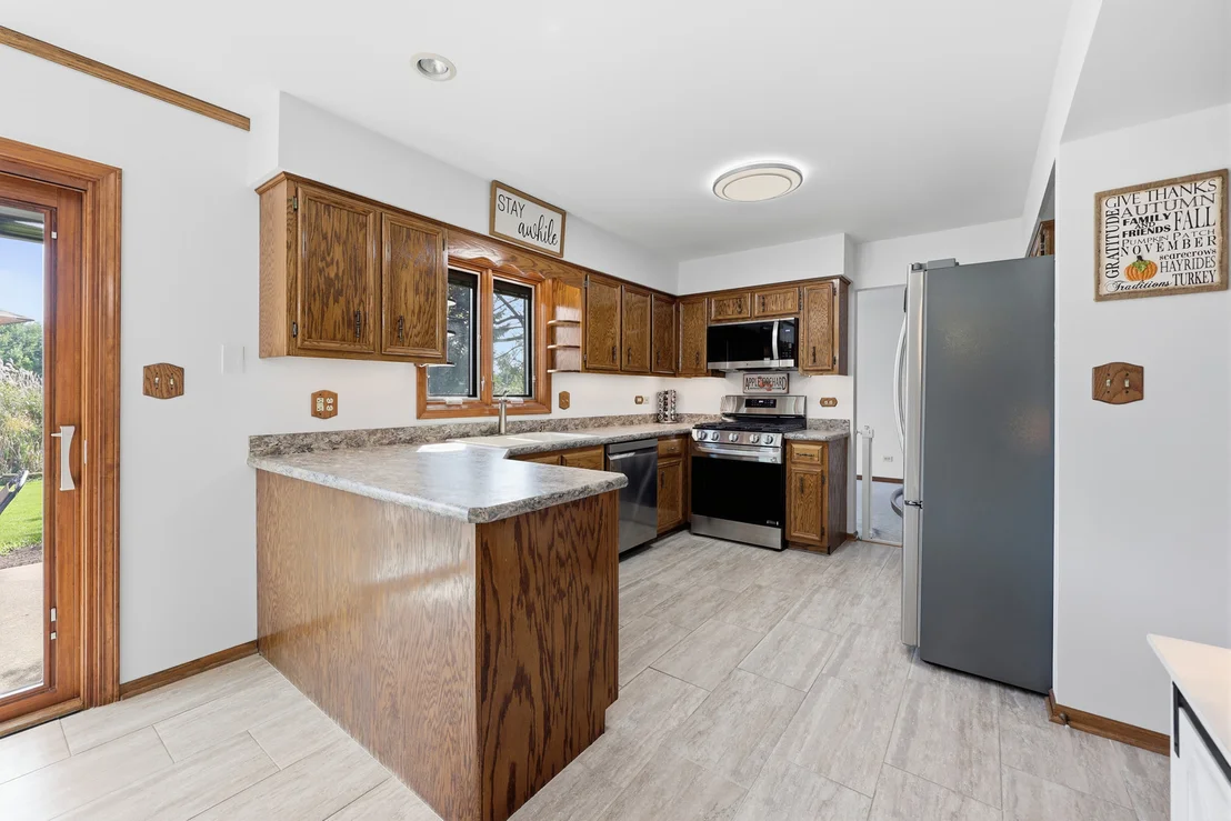 Photo of 655 Crest Drive