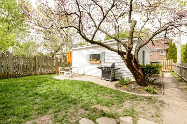 Photo of 2708 Central Park Avenue