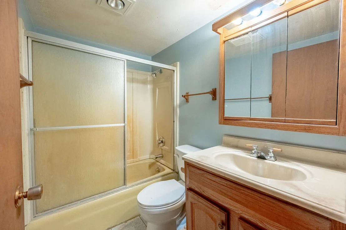 Photo of 21364 Burr Oak Road